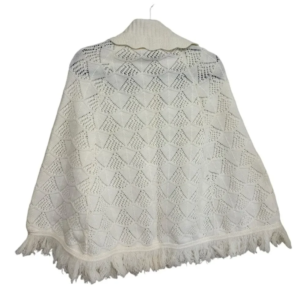 Vintage Wintuck Collared Knit Cape with Fringe in White - OS